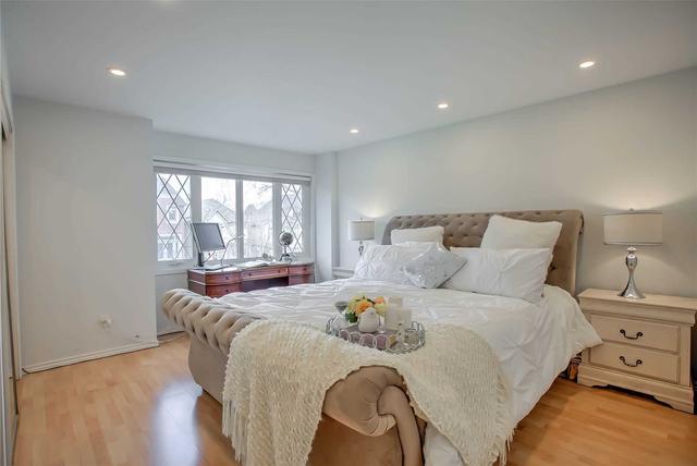 285 Cranbrooke Ave, House detached with 3 bedrooms, 3 bathrooms and 3 parking in Toronto ON | Image 9