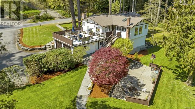 5557 Old West Saanich Rd, House detached with 5 bedrooms, 4 bathrooms and 500 parking in Saanich BC | Image 4