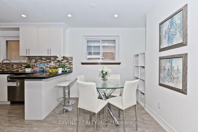 759 Bloor St, House detached with 4 bedrooms, 5 bathrooms and 5 parking in Mississauga ON | Image 2