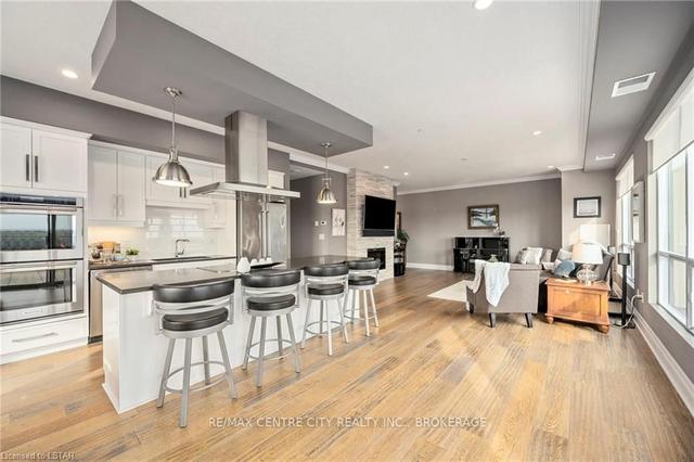 1302 - 240 Villagewalk Blvd, Townhouse with 2 bedrooms, 2 bathrooms and 2 parking in London ON | Image 25