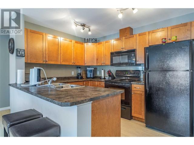 303 - 135 Ziprick Road, Condo with 2 bedrooms, 2 bathrooms and 2 parking in Kelowna BC | Image 4
