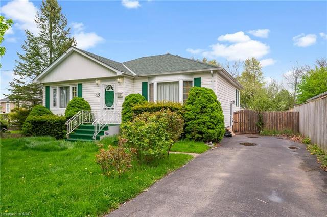 9 Hallcrest Ave, House detached with 3 bedrooms, 2 bathrooms and 3 parking in St. Catharines ON | Image 12