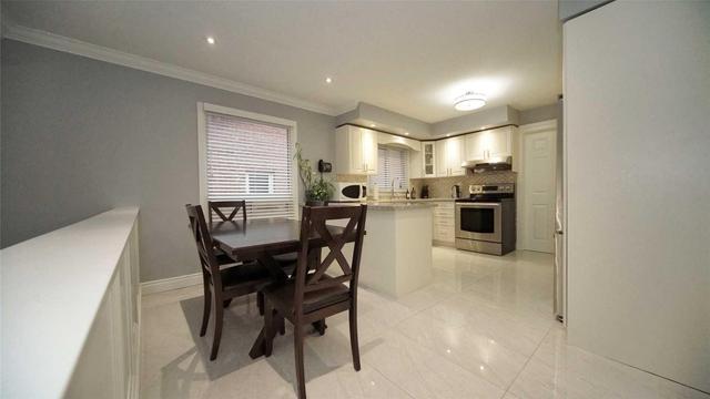 11 Boreham Cir, House detached with 5 bedrooms, 4 bathrooms and 4 parking in Brampton ON | Image 10