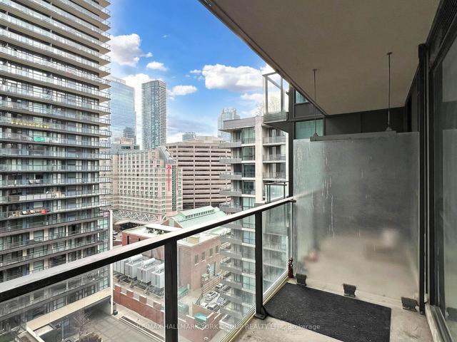 1637 - 111 Elizabeth St, Condo with 1 bedrooms, 1 bathrooms and 0 parking in Toronto ON | Image 20