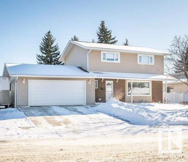 3103 130 Av Nw Nw, House detached with 4 bedrooms, 3 bathrooms and null parking in Edmonton AB | Image 1