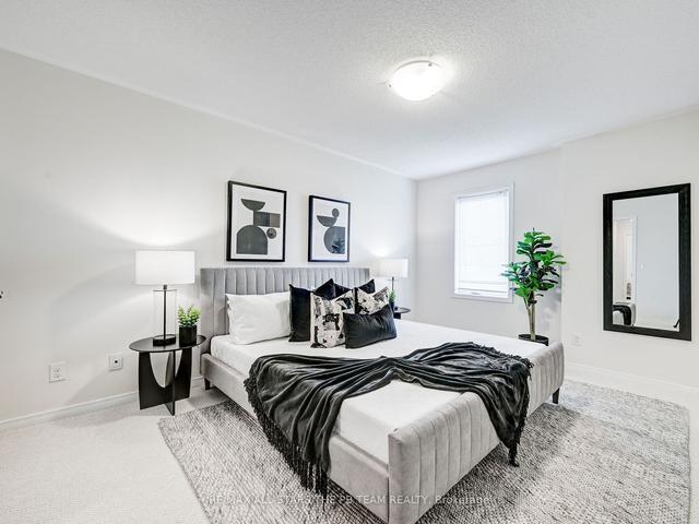 18 Soccavo Cres, Townhouse with 4 bedrooms, 4 bathrooms and 3 parking in Brampton ON | Image 9