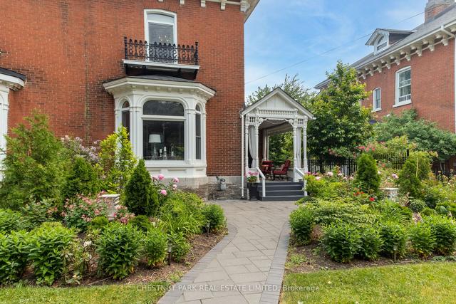 219 Charles St, House semidetached with 4 bedrooms, 2 bathrooms and 1 parking in Belleville ON | Image 31