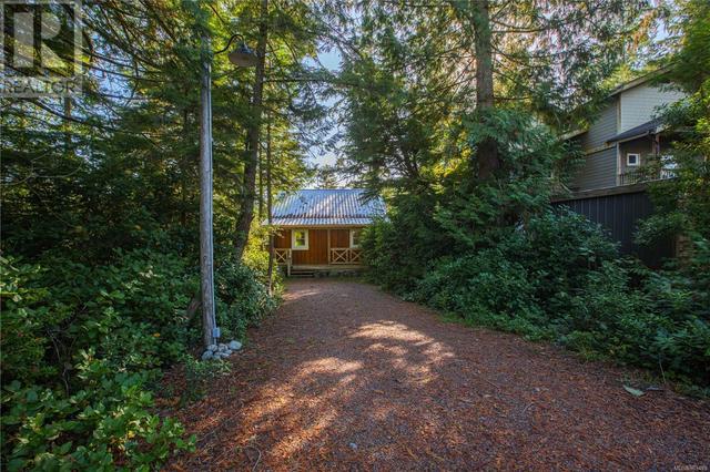 225 Boardwalk Blvd, House detached with 2 bedrooms, 1 bathrooms and 2 parking in Ucluelet BC | Image 5