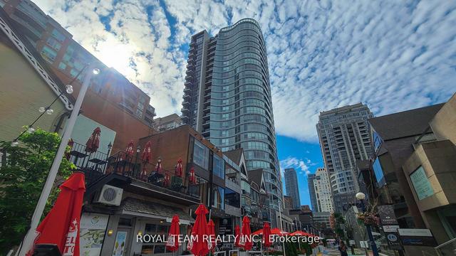 1806 - 88 Cumberland St, Condo with 1 bedrooms, 1 bathrooms and 0 parking in Toronto ON | Image 1