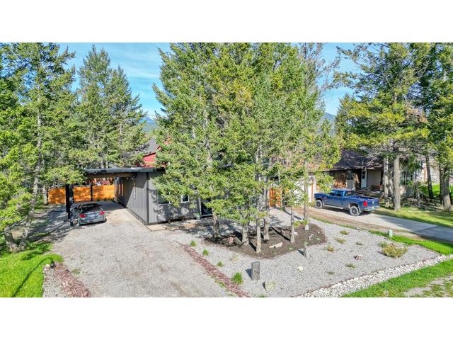 7501 Rivercrest Rd, House detached with 2 bedrooms, 1 bathrooms and 4 parking in Radium Hot Springs BC | Image 30