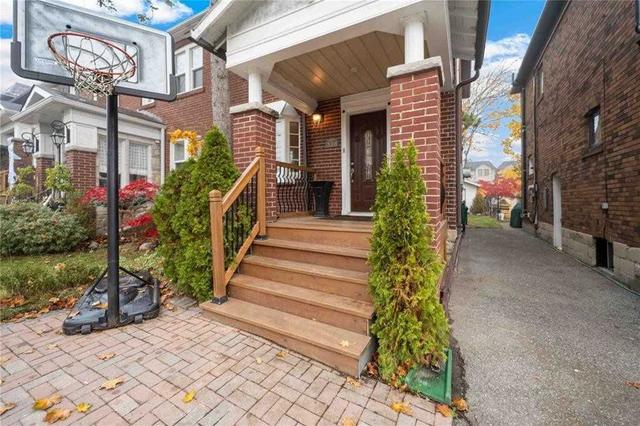 328 St Germain Ave, House semidetached with 3 bedrooms, 2 bathrooms and 2 parking in Toronto ON | Image 12