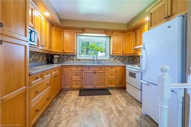 372 Saulsbury St, House semidetached with 2 bedrooms, 2 bathrooms and 8 parking in Strathroy Caradoc ON | Image 21