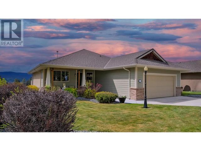 3516 Camelback Dr, House detached with 5 bedrooms, 3 bathrooms and 5 parking in Central Okanagan BC | Image 3