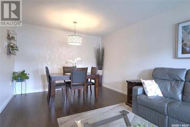 102C - 1350 Gordon Rd, House attached with 2 bedrooms, 1 bathrooms and null parking in Moose Jaw SK | Image 5