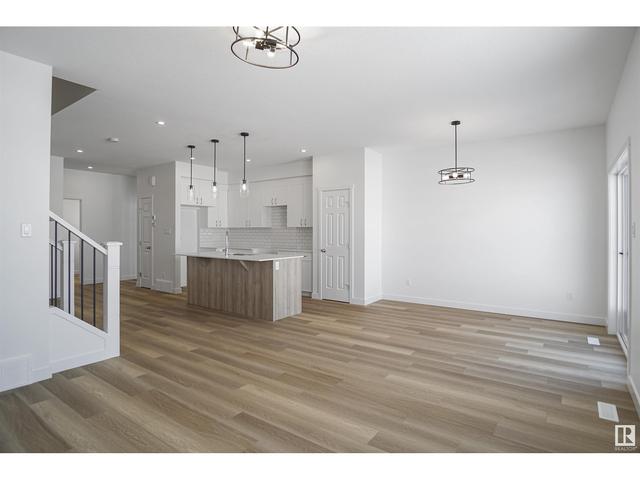9521 Carson Bn Sw, House detached with 3 bedrooms, 2 bathrooms and null parking in Edmonton AB | Image 5