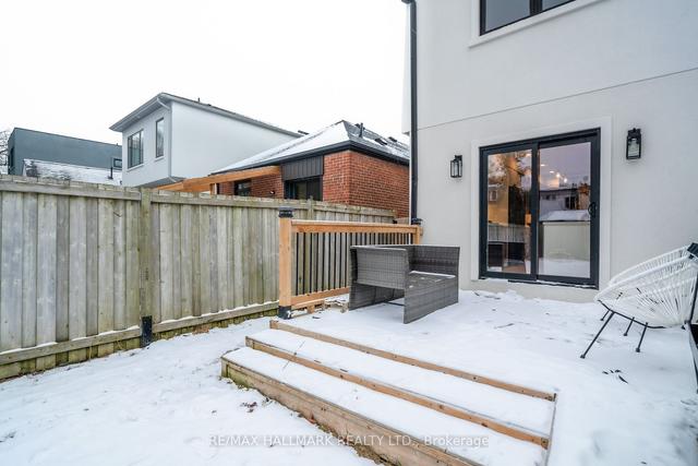 163 King Edward Ave, House detached with 3 bedrooms, 3 bathrooms and 1 parking in Toronto ON | Image 20