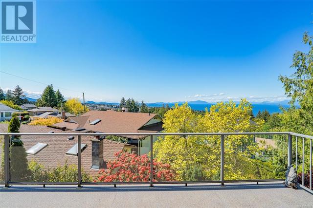 122 Bonavista Pl, House detached with 6 bedrooms, 4 bathrooms and null parking in Nanaimo BC | Image 30