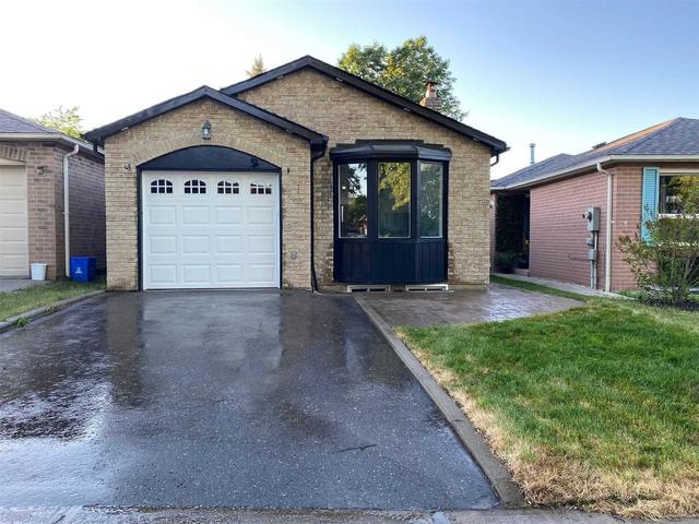 179 Delaney Dr, House detached with 2 bedrooms, 2 bathrooms and 4 parking in Ajax ON | Image 1