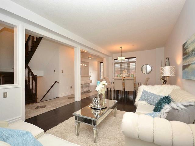 5534 Tenth Line W, House attached with 4 bedrooms, 4 bathrooms and 2 parking in Mississauga ON | Image 8