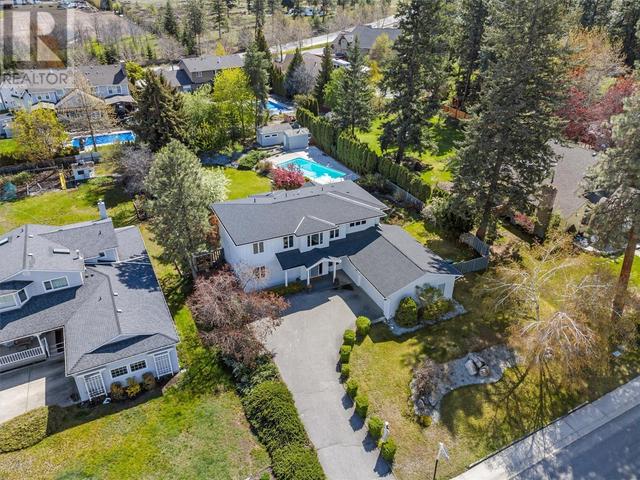 4715 Parkridge Dr, House detached with 5 bedrooms, 4 bathrooms and 7 parking in Kelowna BC | Image 1