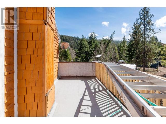 187 Pinewood Dr, House detached with 3 bedrooms, 3 bathrooms and 4 parking in Okanagan Similkameen H BC | Image 27