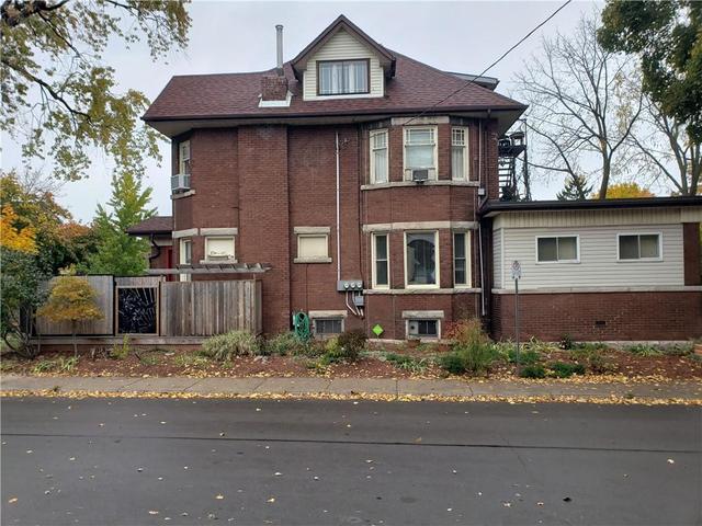 71 Melrose Ave S, House detached with 0 bedrooms, 0 bathrooms and 2 parking in Hamilton ON | Image 3