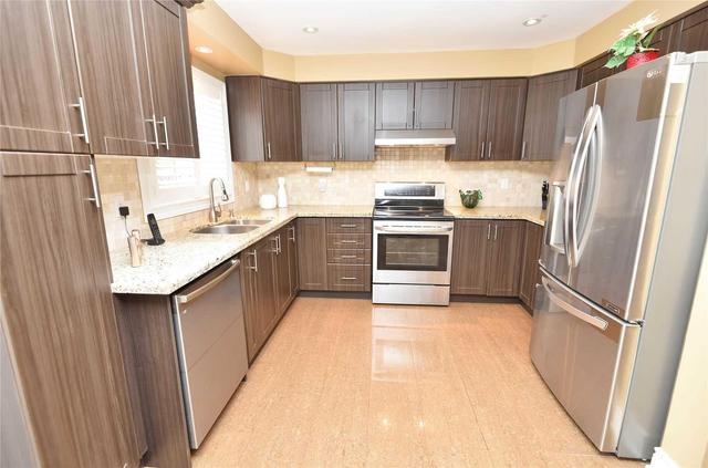 97 Briar Path Lane, House semidetached with 3 bedrooms, 4 bathrooms and 3 parking in Markham ON | Image 11