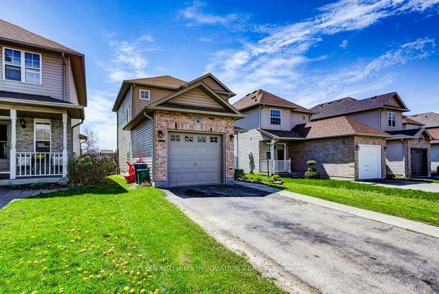 245 Hilltop Dr, House detached with 3 bedrooms, 3 bathrooms and 3 parking in North Dumfries ON | Image 12