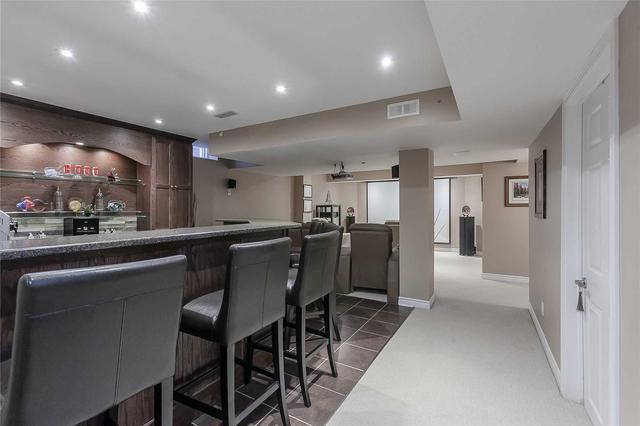 2215 Empire Cres, House detached with 4 bedrooms, 4 bathrooms and 4 parking in Burlington ON | Image 22