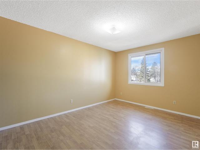5 Willowdale Pl Nw, House attached with 3 bedrooms, 1 bathrooms and 2 parking in Edmonton AB | Image 28