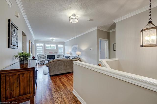 251 - 2025 Meadowgate Blvd, House attached with 3 bedrooms, 3 bathrooms and 4 parking in London ON | Image 5