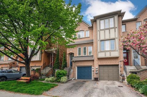24 Bluewater Crt, Toronto, ON, M8V4A8 | Card Image
