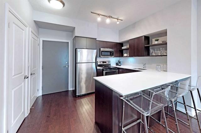 1304 - 35 Hayden St, Condo with 1 bedrooms, 1 bathrooms and 1 parking in Toronto ON | Image 6