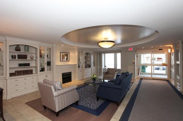 lph3 - 50 Old Mill Rd, Condo with 2 bedrooms, 3 bathrooms and null parking in Oakville ON | Image 3