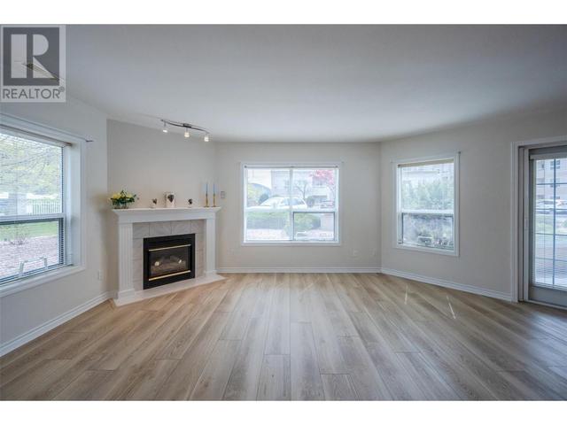 106 - 2245 Atkinson St, Condo with 2 bedrooms, 2 bathrooms and 1 parking in Penticton BC | Image 7