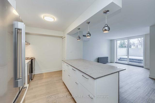 2 - 1089 Broadview Ave, House semidetached with 1 bedrooms, 1 bathrooms and 1 parking in Toronto ON | Image 2