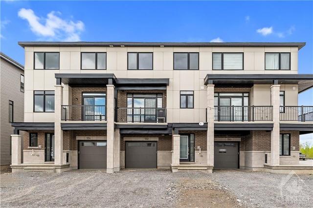 552 Tahoe Hts, Townhouse with 2 bedrooms, 3 bathrooms and 2 parking in Ottawa ON | Image 1