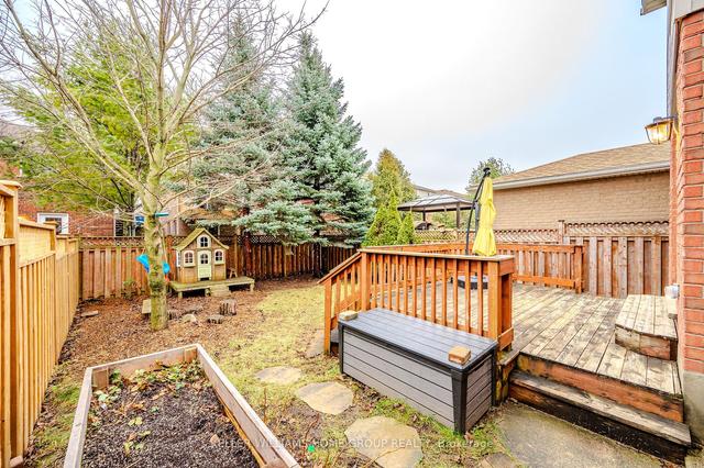 105 Doyle Dr, House detached with 3 bedrooms, 3 bathrooms and 3 parking in Guelph ON | Image 40