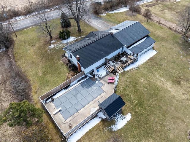 3958 Petworth Rd Rd, House detached with 3 bedrooms, 1 bathrooms and 8 parking in South Frontenac ON | Image 37