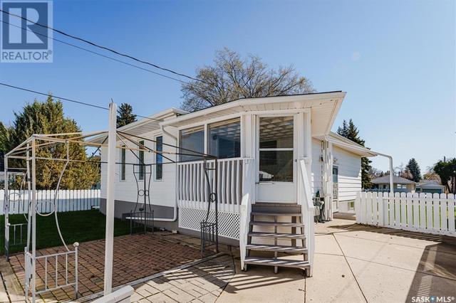 1616 Jackson Ave, House detached with 2 bedrooms, 2 bathrooms and null parking in Saskatoon SK | Image 31