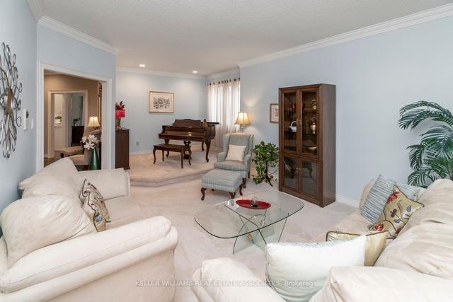 28 Viewmount Cres, House detached with 4 bedrooms, 3 bathrooms and 4 parking in Brampton ON | Image 7