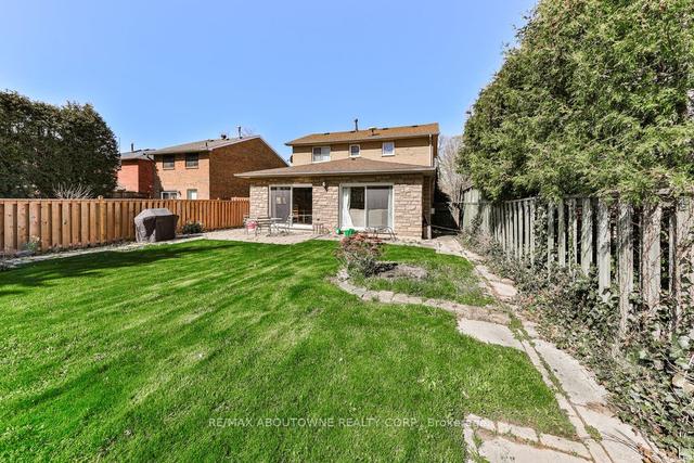 3210 Victoria St, House detached with 2 bedrooms, 4 bathrooms and 4 parking in Oakville ON | Image 27