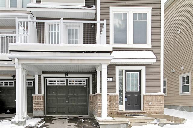 711 Juneberry Lane, Townhouse with 3 bedrooms, 2 bathrooms and 2 parking in Ottawa ON | Image 2