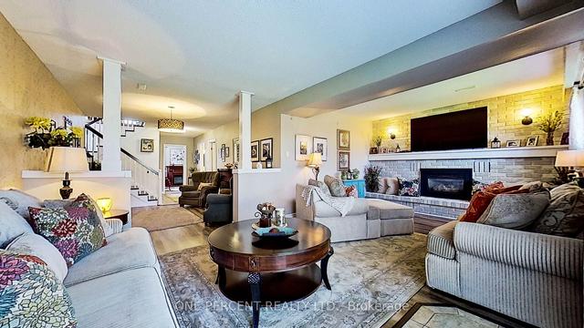 70 Springhome Rd, House detached with 3 bedrooms, 3 bathrooms and 6 parking in Barrie ON | Image 19