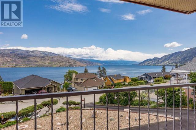 6514 Ferguson Pl, House detached with 4 bedrooms, 2 bathrooms and 7 parking in Peachland BC | Image 1