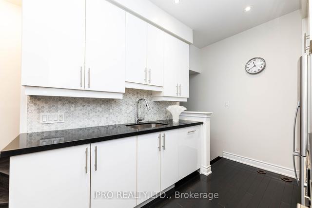 2166 Bayview Ave, Townhouse with 3 bedrooms, 3 bathrooms and 2 parking in Toronto ON | Image 39