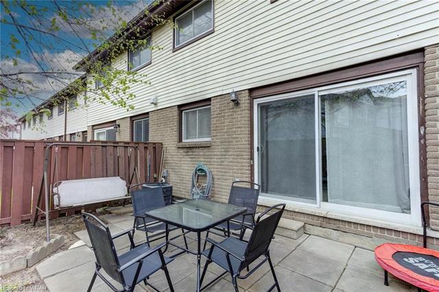 19 - 46 Cedarwoods Cres, House attached with 3 bedrooms, 2 bathrooms and 2 parking in Kitchener ON | Image 28
