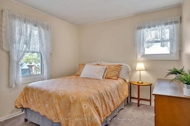 49 Morrow St, House detached with 2 bedrooms, 2 bathrooms and 2 parking in Peterborough ON | Image 14
