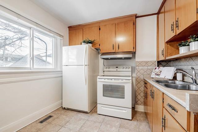 83 Amherst Ave, House detached with 3 bedrooms, 2 bathrooms and 4 parking in Toronto ON | Image 17