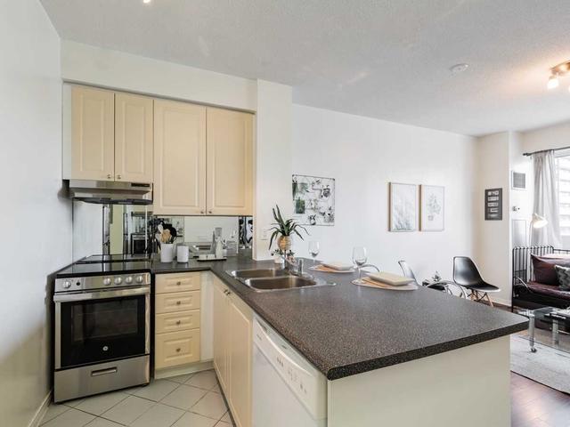808 - 555 Yonge St, Condo with 0 bedrooms, 1 bathrooms and 0 parking in Toronto ON | Image 7